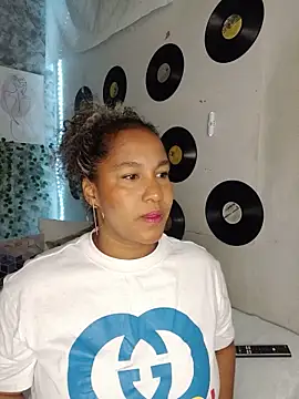 medusafox  online show from 04/15/26, 09:48