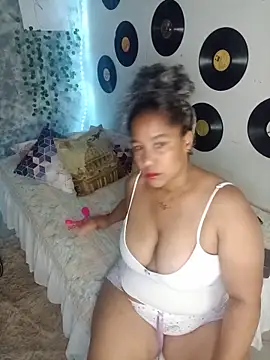 Snapshot of medusafox_ chatting on 04/22/26, 04:48 medusafox online show from 04/22/26, 04:48