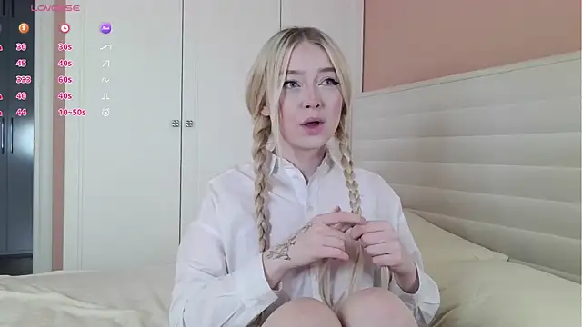 ChristinBland online show from 04/21/26, 12:22