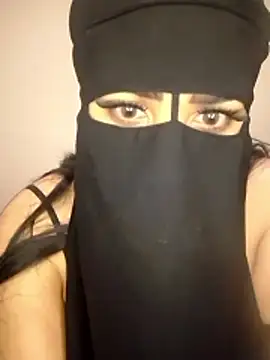 Snapshot of madleen_Mm chatting on 05/12/26, 11:51 madleen Mm online show from 05/12/26, 11:51