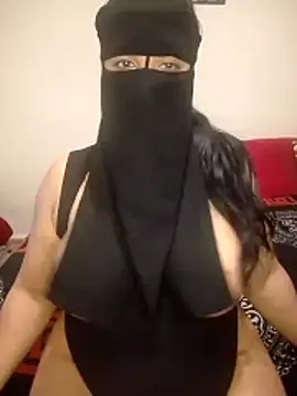 Snapshot of madleen_Mm chatting on 05/14/26, 03:19 madleen Mm online show from 05/14/26, 03:19