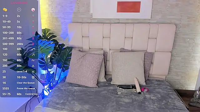 cloe spencer  online show from 02/25/26, 07:34