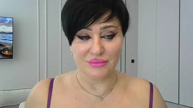 Snapshot of Kleotempt chatting on 05/20/26, 12:00 Kleotempt online show from 05/20/26, 12:00