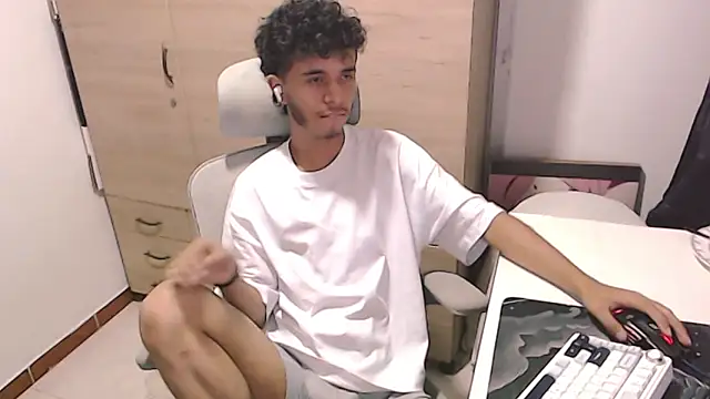 axeldarkk online show from 03/05/26, 07:21