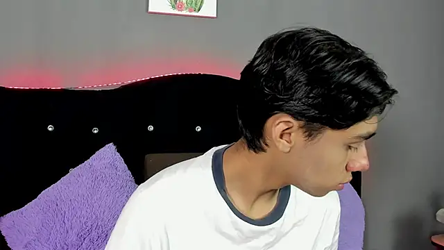 Eros Lux online show from 04/29/26, 12:09
