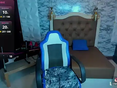 MarianaGalviz  online show from 04/21/26, 01:42