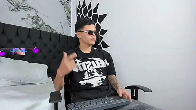 DylanRoyce  online show from 03/16/26, 11:47