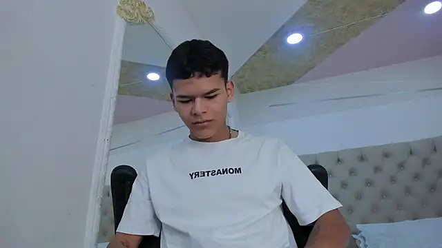 DylanRoyce  online show from 03/21/26, 12:32