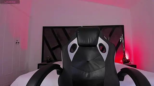 DylanRoyce  online show from 04/06/26, 12:39