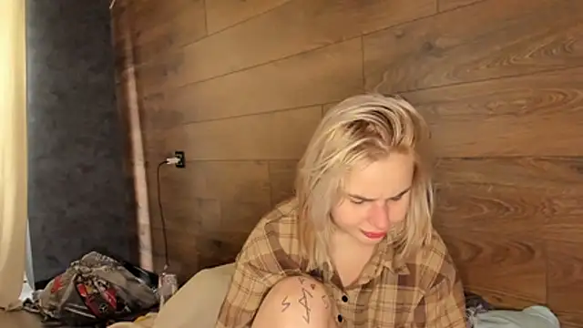 Snapshot of AmmyLuu chatting on 05/01/26, 12:32 AmmyLuu online show from 05/01/26, 12:32