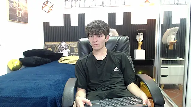 Snapshot of trevor_mob chatting on 06/01/26, 01:46 trevor mob online show from 06/01/26, 01:46