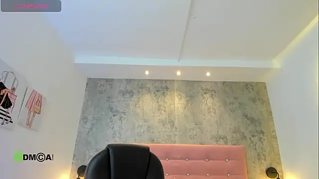 RomaBellanova online show from 04/20/26, 07:48