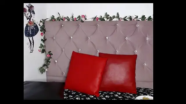 Snapshot of samanta_rosse20 chatting on 05/21/26, 05:14 samanta rosse20 online show from 05/21/26, 05:14