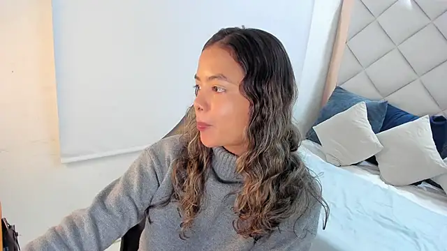 dulce lyraa1 online show from 02/26/26, 04:22