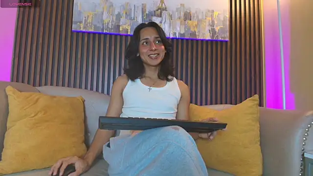 Elisasue online show from 06/05/26, 03:24