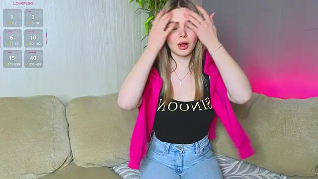 Snapshot of hornycharisma chatting on 03/09/26, 01:26 hornycharisma online show from 03/09/26, 01:26