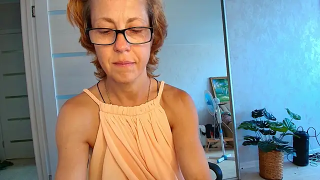 LioraWeiss online show from 07/11/26, 09:01