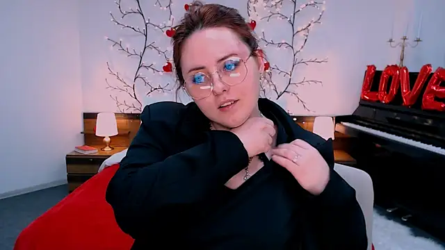 Hennessy bunny online show from 03/16/26, 05:44