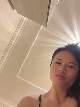 Mia-lp online show from 03/03/26, 10:43