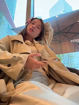 Mia-lp online show from 04/12/26, 01:32