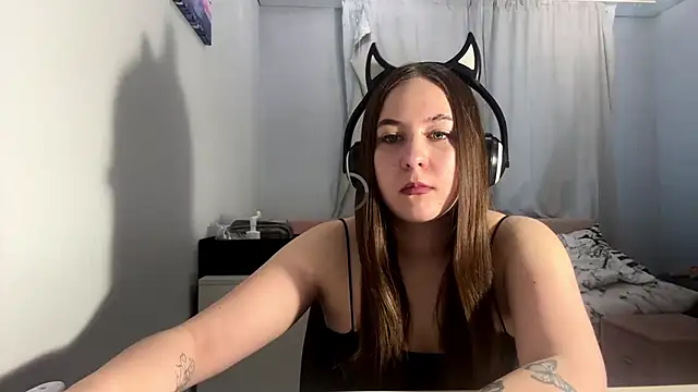 SheryllPickrel online show from 03/04/26, 01:06