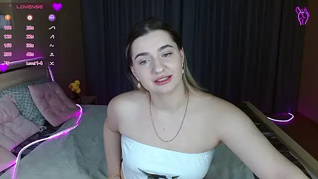 Smi1eF1ower online show from 03/03/26, 10:37