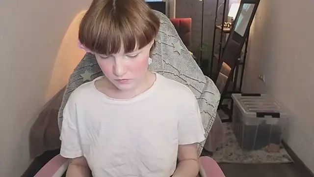  DreamLuna1  online show from 03/11/26, 01:06