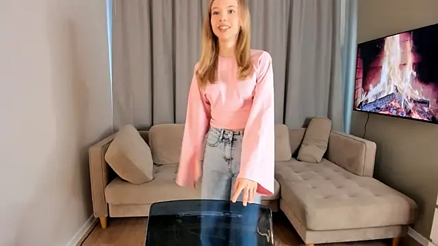 DebiHost online show from 03/07/26, 08:11