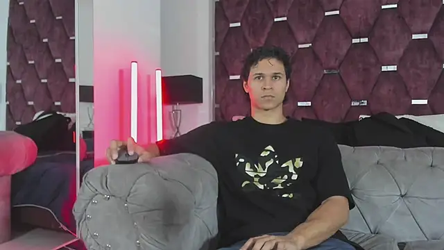Snapshot of TonyBenedetti chatting on 07/29/26, 08:18 TonyBenedetti online show from 07/29/26, 08:18