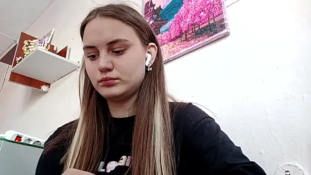 VeloraStar online show from 03/04/26, 10:10