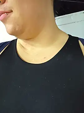 lilith velvet  online show from 04/14/26, 12:44