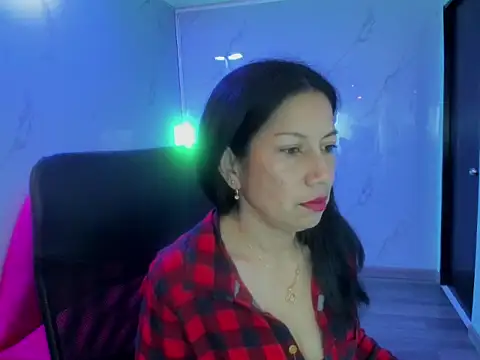 Megan Collinss1 online show from 04/05/26, 01:36