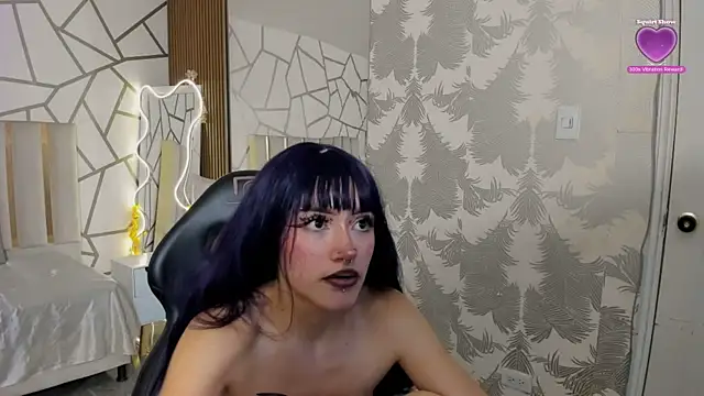 Snapshot of Cloee_tay1 chatting on 04/25/26, 12:02 Cloee tay1 online show from 04/25/26, 12:02