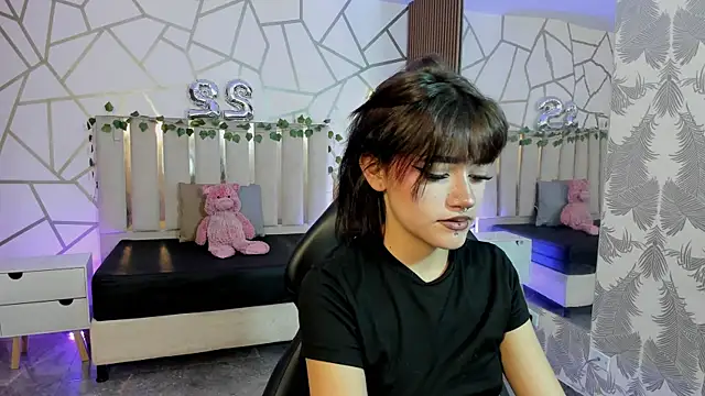 Snapshot of Cloee_tay1 chatting on 05/27/26, 11:51 Cloee tay1 online show from 05/27/26, 11:51