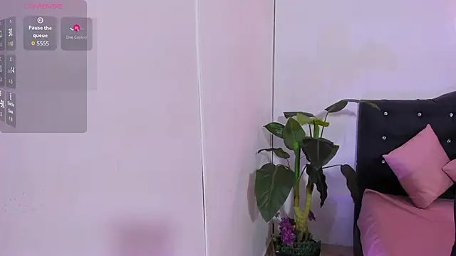 LINDSAY TAY online show from 04/20/26, 03:20