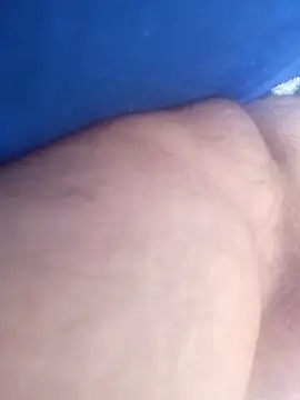 priscilaf online show from 04/23/26, 02:52