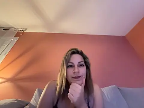 Snapshot of DarkEmy chatting on 02/26/26, 11:37 DarkEmy online show from 02/26/26, 11:37