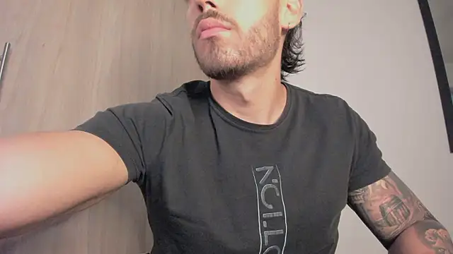 Axel  Blaze online show from 03/04/26, 01:39