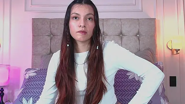 gabyevans4 online show from 04/15/26, 12:23