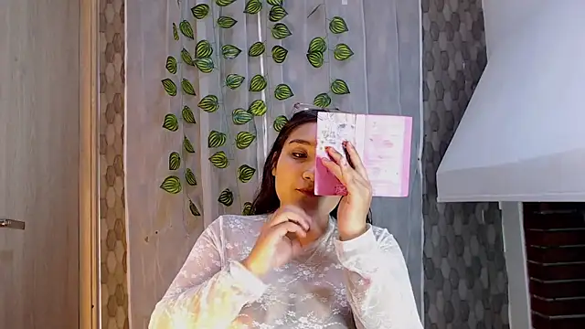 anyela donecm online show from 04/29/26, 07:31