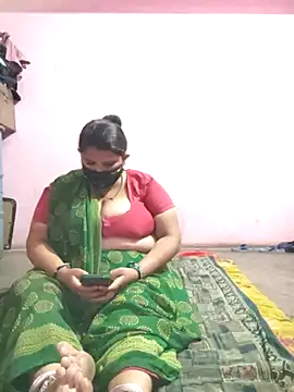 Snapshot of gujjuhotcouple chatting on 04/29/26, 05:06 gujjuhotcouple online show from 04/29/26, 05:06
