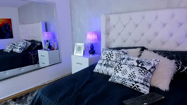 Ivi jones  online show from 03/14/26, 07:30