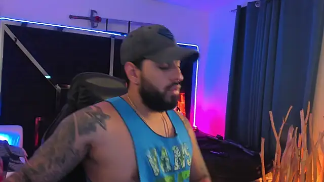 Snapshot of ostin-big21 chatting on 04/08/26, 10:32 ostin-big21 online show from 04/08/26, 10:32