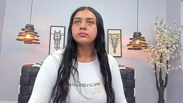 Lunaa Abril online show from 02/26/26, 12:15