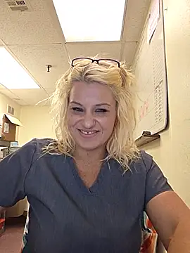 Snapshot of LadyB07 chatting on 06/24/26, 03:11 LadyB07 online show from 06/24/26, 03:11