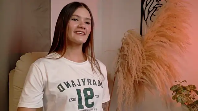 Mia Benett  online show from 03/10/26, 01:16