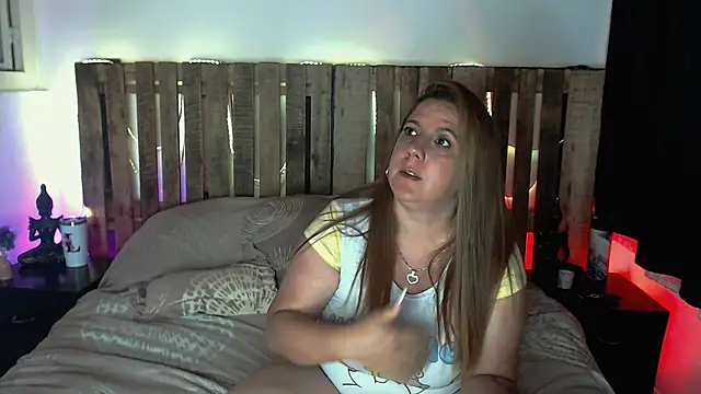 Jessi jones online show from 03/25/26, 03:23