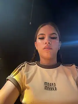 MiluRossee online show from 04/26/26, 07:17