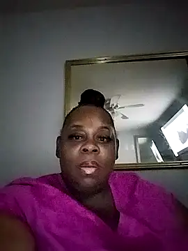 Pinkchocolatebbw online show from 03/23/26, 05:44