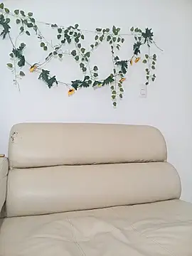 Snapshot of TinnaPeyton chatting on 03/04/26, 05:41 TinnaPeyton online show from 03/04/26, 05:41